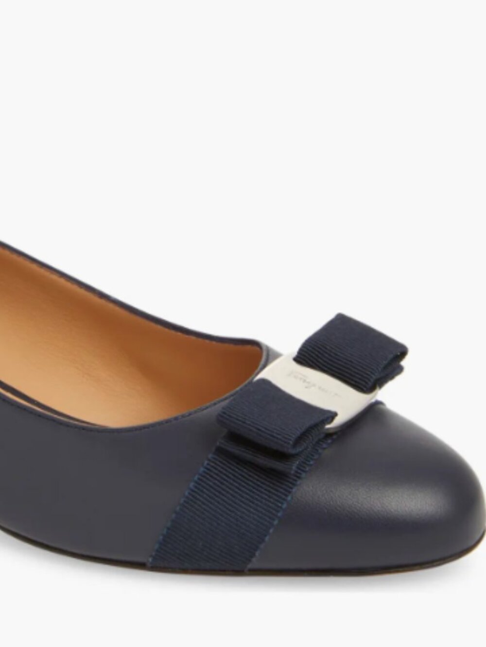 Salvatore Ferragamo Vara Soft Pump Black Size 8
